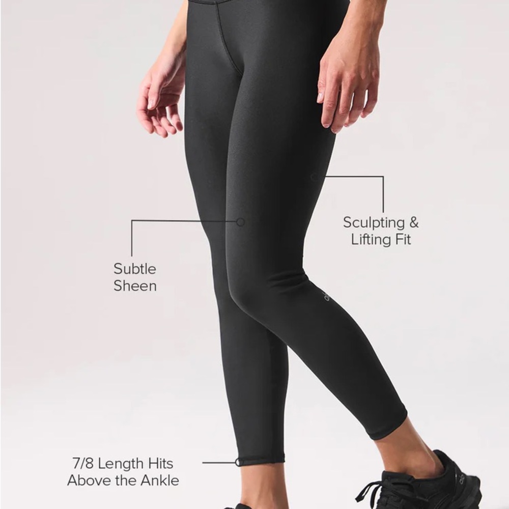 Women's Black Sculpting Leggings alo